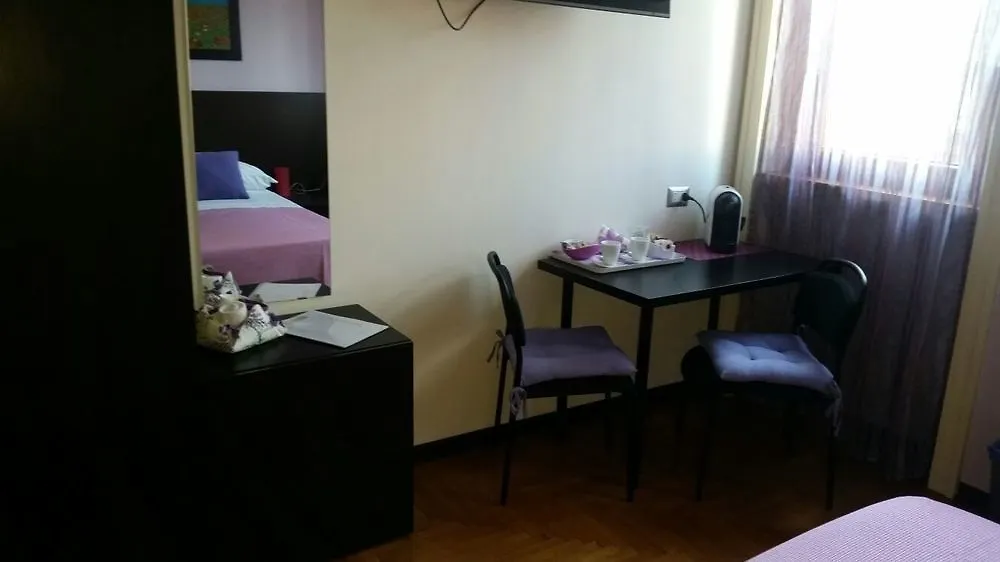 Bbmilan Bed & Breakfast 2*, Milan
